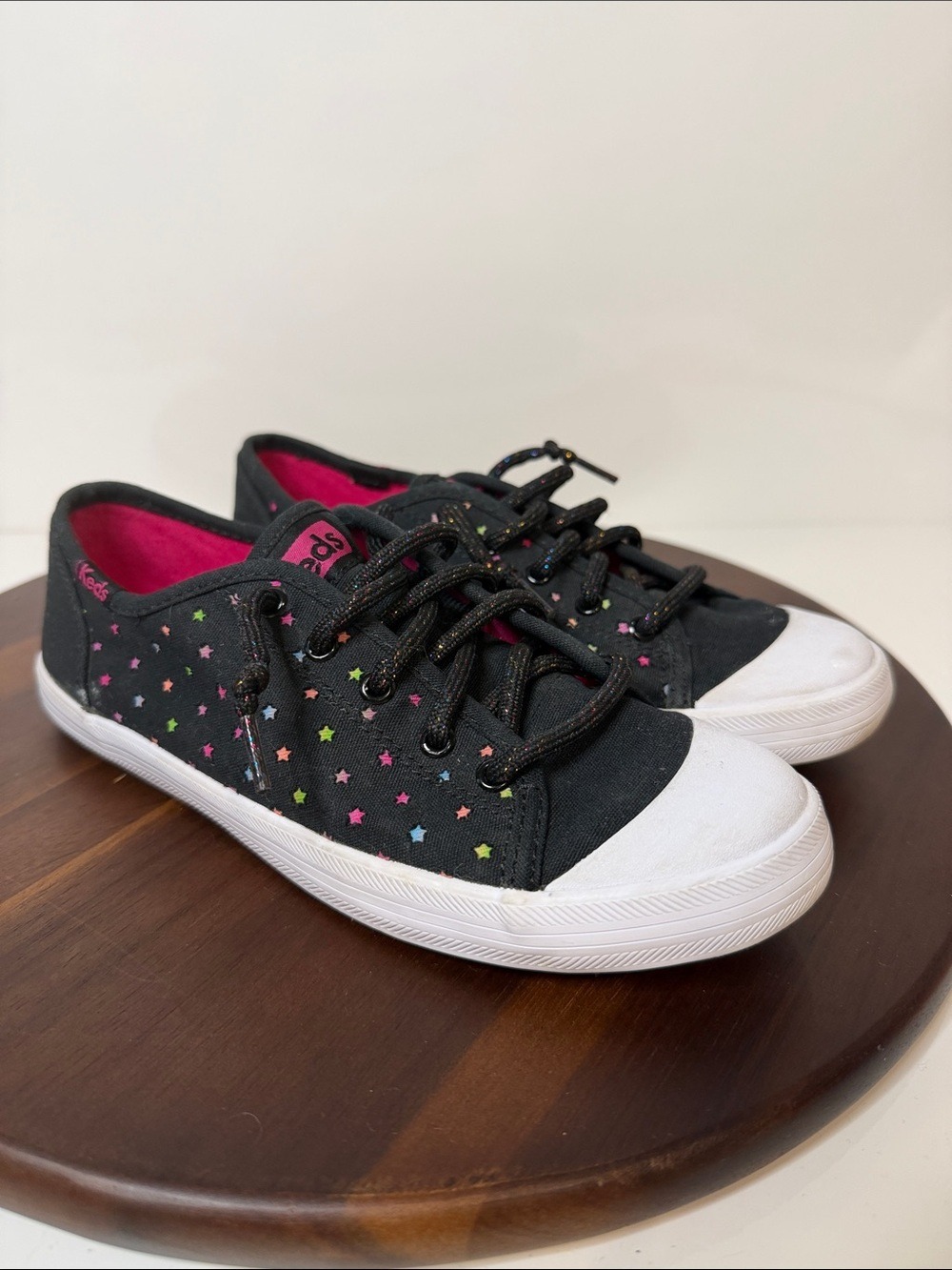 Keds Kids Black Sneakers with Colorful Star Accents – Size US 2 (Little Girl)